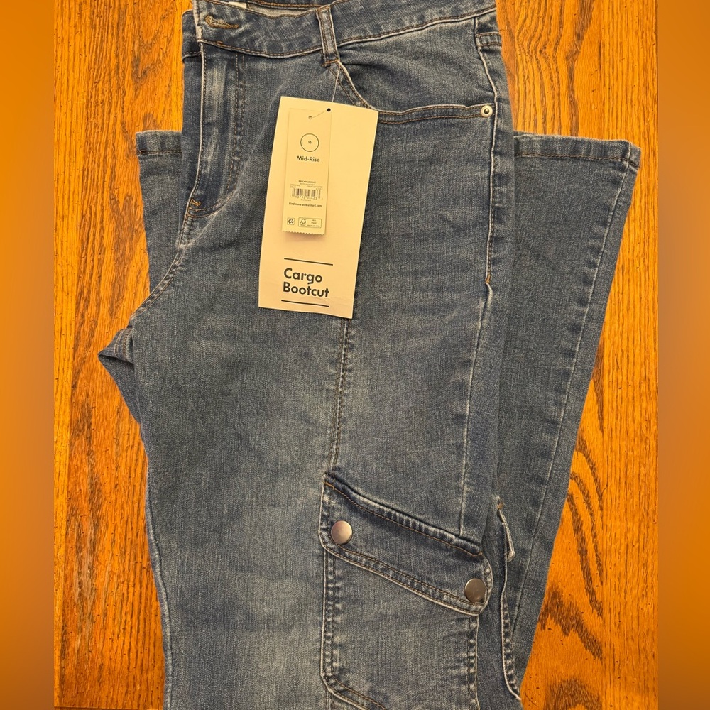 No Boundaries Mid Rise Cargo Bootcut Jeans - Size 16